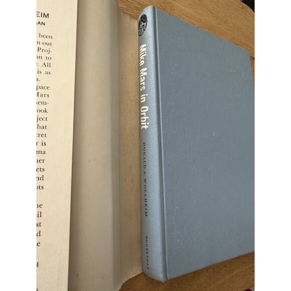Mike Mars in Orbit, Donald A Wollheim HB/DJ/First Edition/Illustrated/ 1961 VTG - Picture 9 of 12